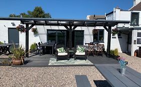 Pitlessie Inn And Pantry